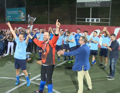 H POS UNITED &kappa;&alpha;&tau;έ&kappa;&tau;&eta;&sigma;&epsilon; &tau;&omicron; &epsilon;&sigma;&omega;&tau;&epsilon;&rho;&iota;&kappa;ό &tau;&omicron;&upsilon;&rho;&nu;&omicron;&upsilon;ά Mini Football &tau;&eta;&sigmaf; First Data!