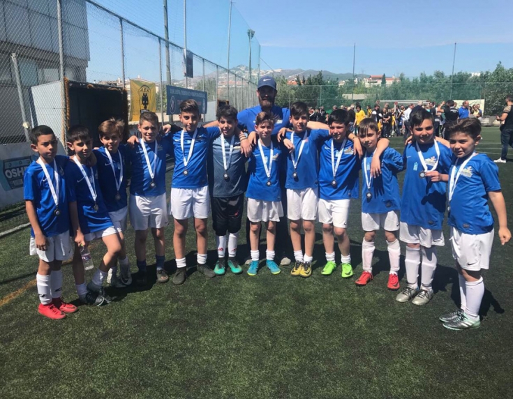 &Tau;&Rho;&Iota;&Tau;&Omicron;&Iota; &Sigma;&Tau;&Omicron; &Pi;&Rho;&Omega;&Tau;&Alpha;&Theta;&Lambda;&Eta;&Mu;&Alpha; &Omicron;&Iota; JUNIORS &Tau;&Eta;&Sigma; &Alpha;&Kappa;&Alpha;&Delta;&Eta;&Mu;&Iota;&Alpha;&Sigma; &Mu;&Alpha;&Sigma;!